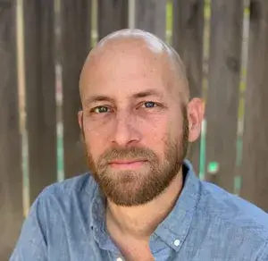 Phill Tornroth headshot