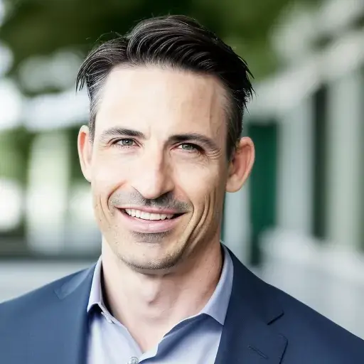 Seth Cedars headshot